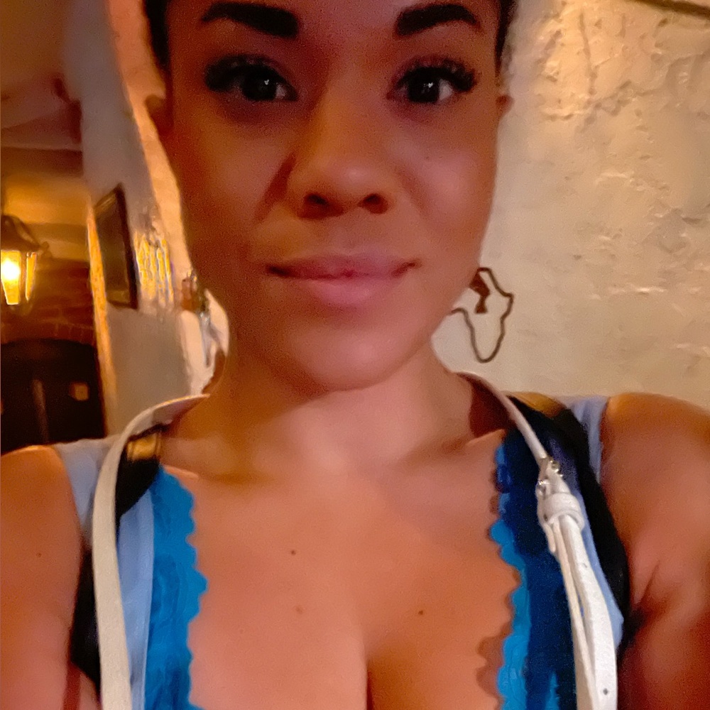Meet your Posher, Alysha